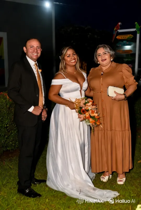Elegant Trio Poses on Lawn at Evening Event – AI Generated Video | Hailuo AI