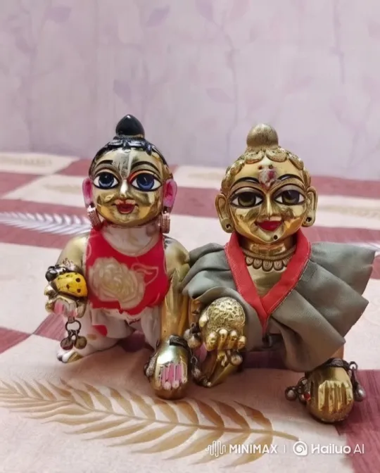 Close-Up on Intricate Statue Details and Vibrant Colors – AI Generated Video | Hailuo AI