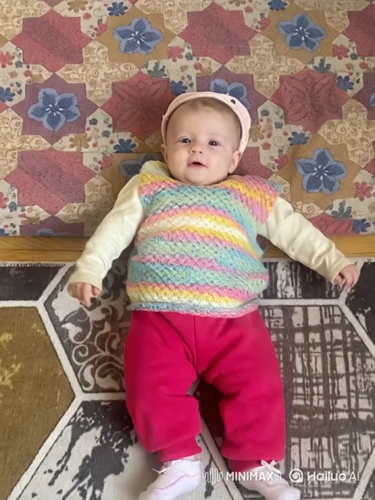 Baby's Playful Dance and Kung Fu Moves on Vibrant Carpet – AI Generated Video | Hailuo AI