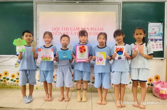Children Shocked as Classmate Eats Card – AI Generated Video | Hailuo AI