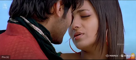 Couple Shares Intimate, Passionate Kiss in Close-Up – AI Generated Video | Hailuo AI