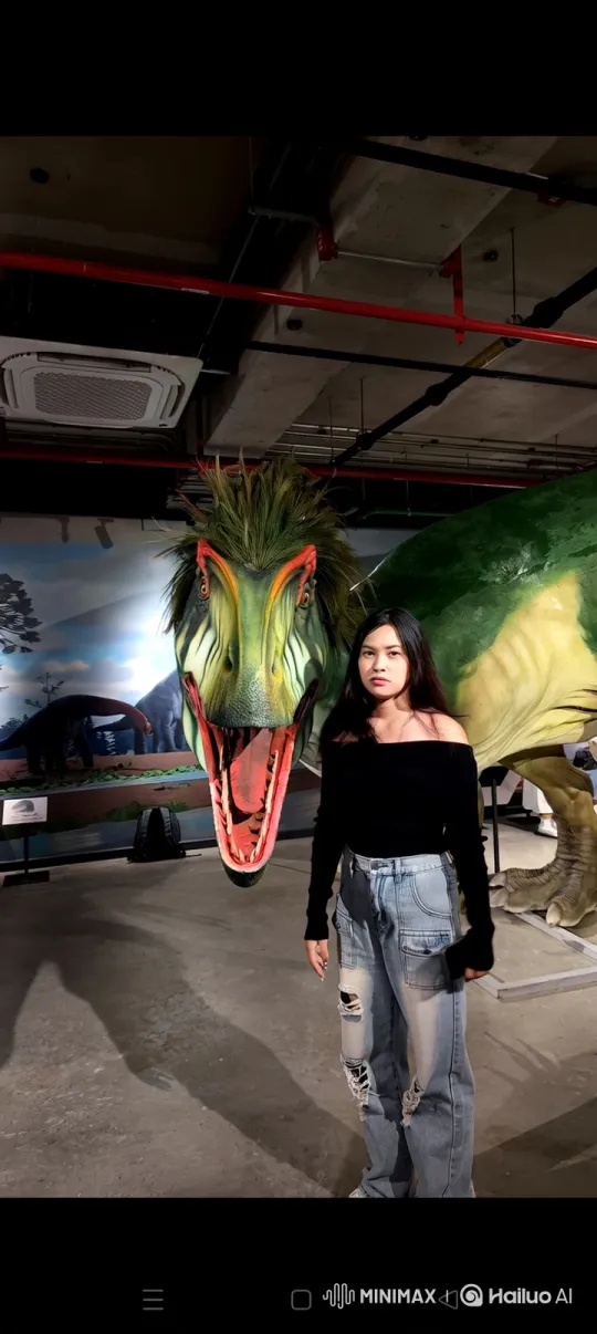 Woman Terrified and Swallowed by Animatronic Dinosaur – AI Generated Video | Hailuo AI