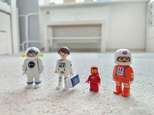 Astronaut Toy Figures Levitate in a Child's Room – AI Generated Video | Hailuo AI
