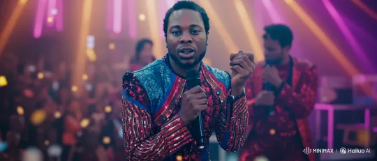 Flamboyant Singer Enchants Audience with Energetic Performance – AI Generated Video | Hailuo AI