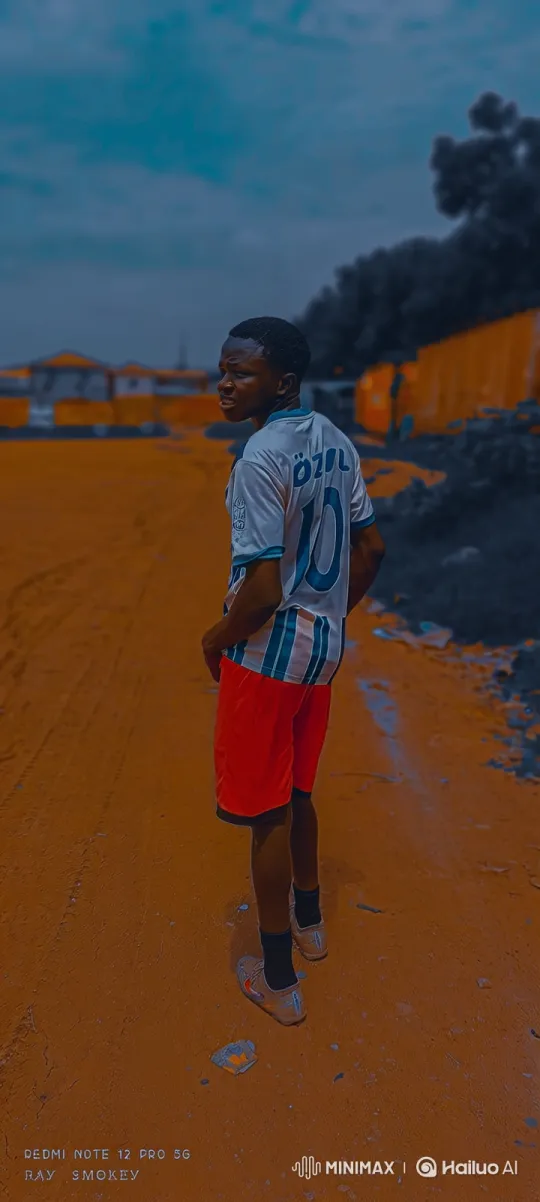 Özil Drives Off on a Dramatic Road – AI Generated Video | Hailuo AI