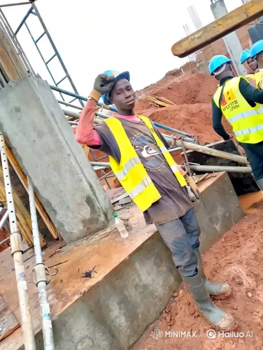 Construction Worker Enters Jet, Gives Frosty Loaf to Trump and Musk – AI Generated Video | Hailuo AI