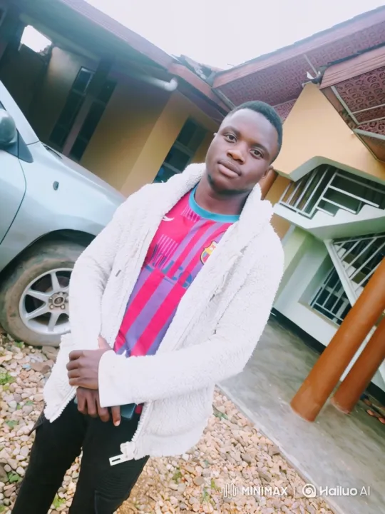 Young Man in White Hoodie, Outdoor Dutch Angle Shot – AI Generated Video | Hailuo AI