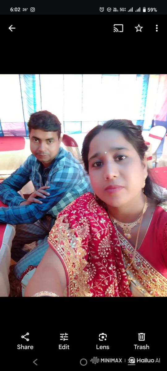 Living Portrait of a Couple in a Moment of Quiet Connection – AI Generated Video | Hailuo AI
