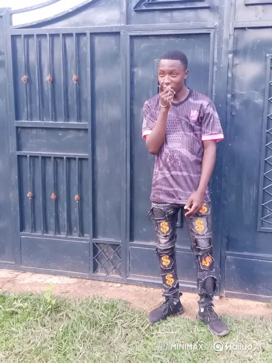 Young Man Enters Black Mercedes, Drives Away – AI Generated Video | Hailuo AI