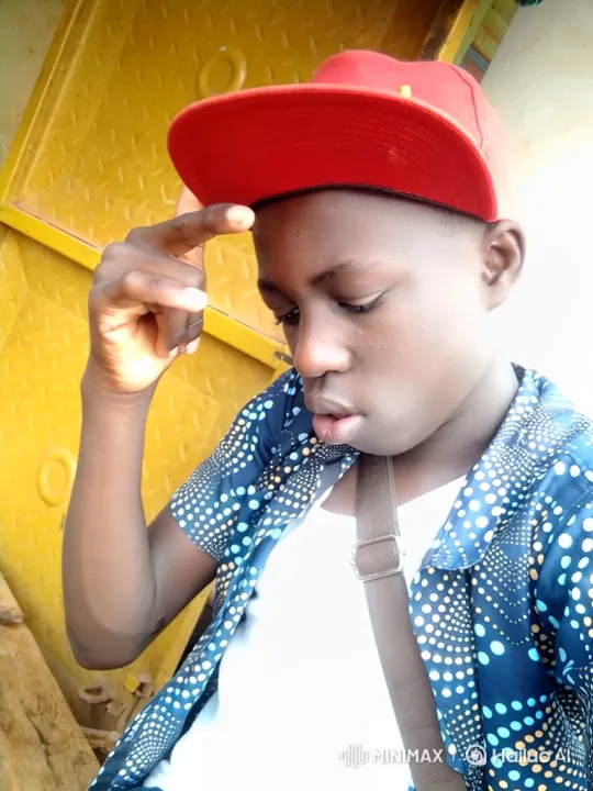 Young Person Transforms Expression from Thoughtful to Confident Smile – AI Generated Video | Hailuo AI