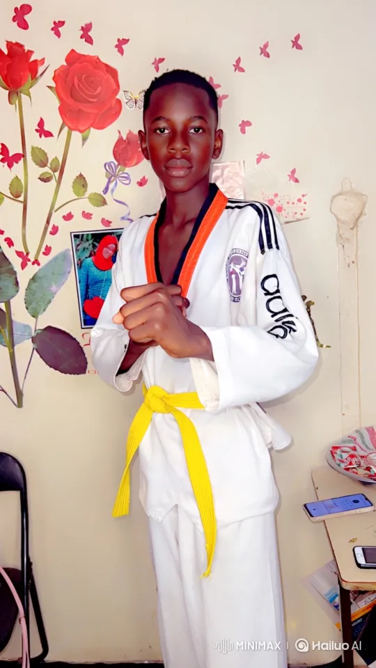 Young Man Transforms into Hybrid Hero with Vibrant Costume – AI Generated Video | Hailuo AI