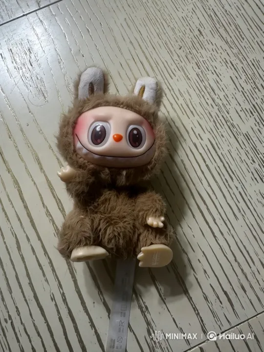 Toy Rabbit Suffers Silent Tears and Toothache – AI Generated Video | Hailuo AI