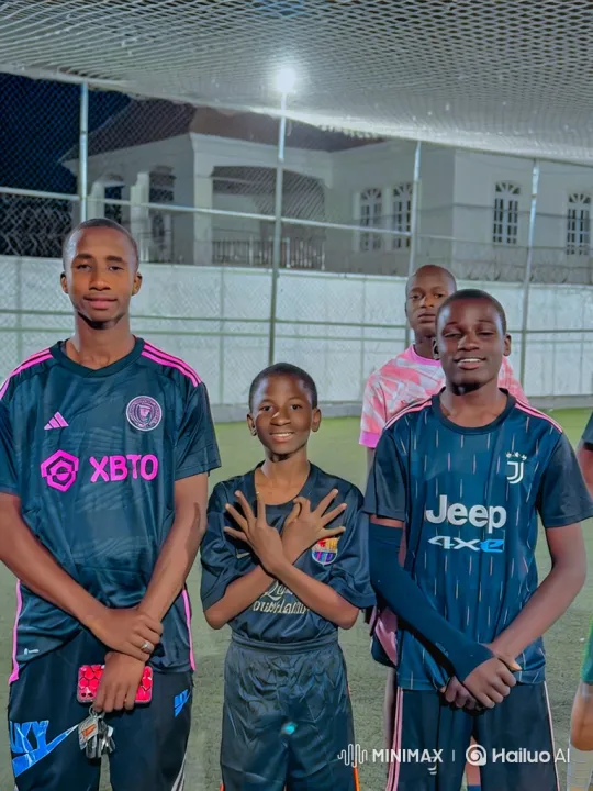Night Soccer on Lit Pitch: Goal Celebration – AI Generated Video | Hailuo AI