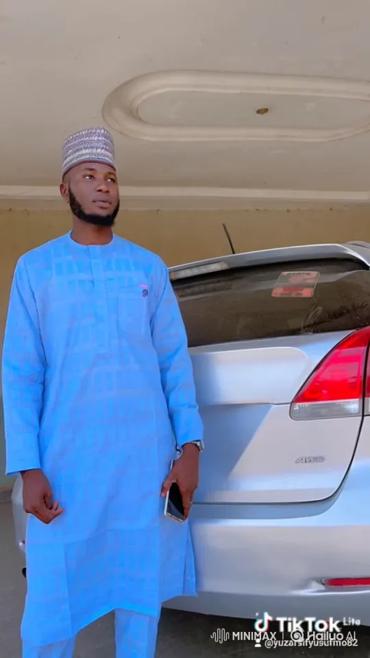 Man in Blue Attire Enters Porsche 911 – AI Generated Video | Hailuo AI