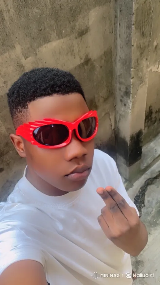 Young Person Gets into Mercedes GLE on Urban Street – AI Generated Video | Hailuo AI
