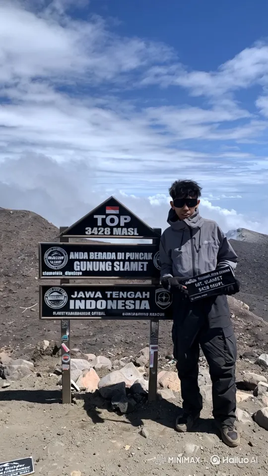 Ascend to Space: A Journey from Indonesian Volcano to Earth's Orbit – AI Generated Video | Hailuo AI