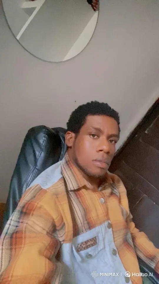 Young Man Expresses Intense Frustration in Office Setting – AI Generated Video | Hailuo AI