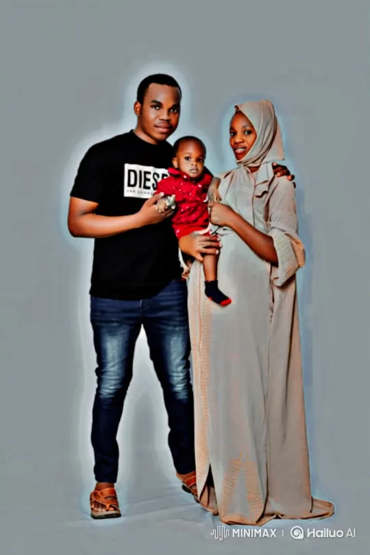 Family Portrait: A Moment of Love and Happiness – AI Generated Video | Hailuo AI