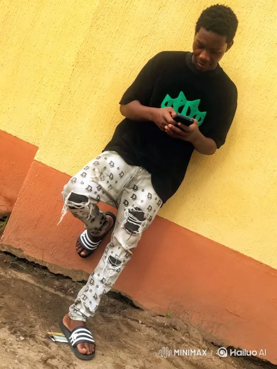 Young Man Slaps National Leader, Flees in Car – AI Generated Video | Hailuo AI