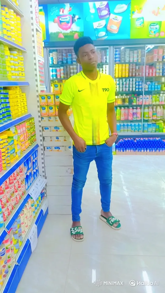 Vibrant Man in Grocery Store Aisle – AI Generated Video | Hailuo AI