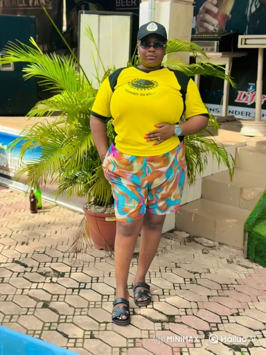 Woman Reveals Her Sleek Convertible with Confidence – AI Generated Video | Hailuo AI