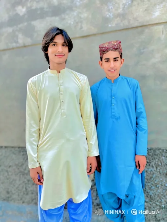 Gentle smile of two people with slow motion zoom – AI Generated Video | Hailuo AI