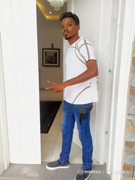 Young Man Departs in Sedan from Modern House – AI Generated Video | Hailuo AI