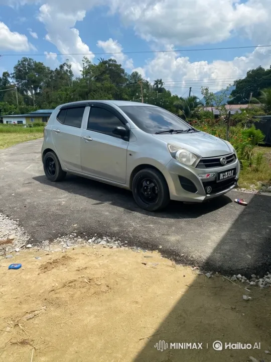 Silver Hatchback: Lowers for an Aggressive Stance – AI Generated Video | Hailuo AI