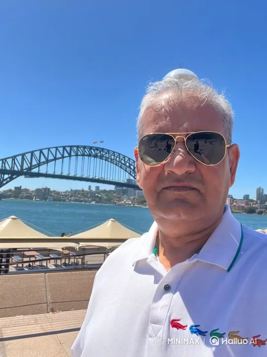 Transformation from Casual to Professional in Sydney's Scenery – AI Generated Video | Hailuo AI