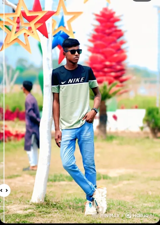 Young Man in Park with Casual Pose and Gentle Motion – AI Generated Video | Hailuo AI