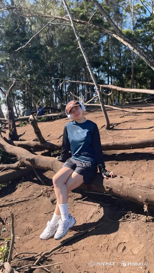 From Forest Roots to Cosmic Orbit: A Journey of Perspective – AI Generated Video | Hailuo AI