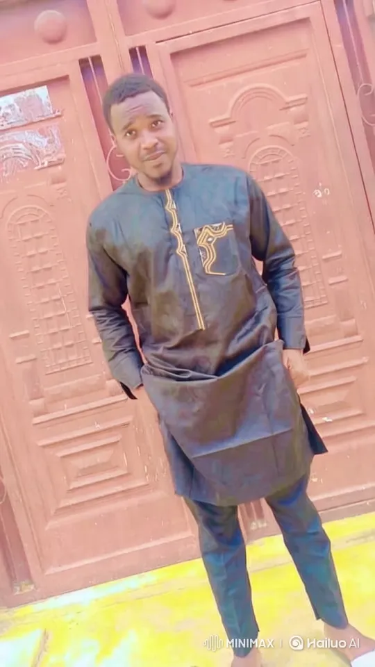Man in Embroidered Attire Enters Luxury Rolls Royce – AI Generated Video | Hailuo AI