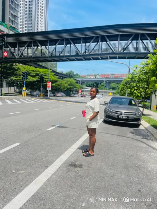 Young Woman Enters Luxury Car, Drives Away in City – AI Generated Video | Hailuo AI
