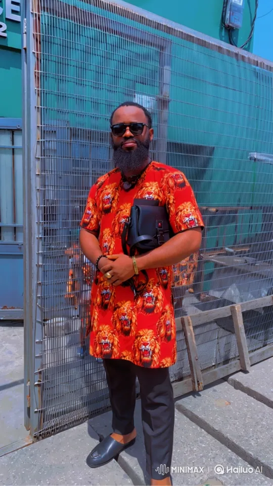 Man in Red Tunic Enters Sedan on Urban Street – AI Generated Video | Hailuo AI