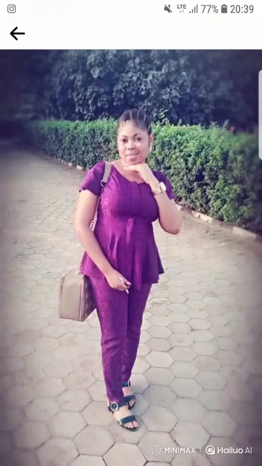 Woman in Purple Lace Drives Luxury Bugatti from School Parking – AI Generated Video | Hailuo AI