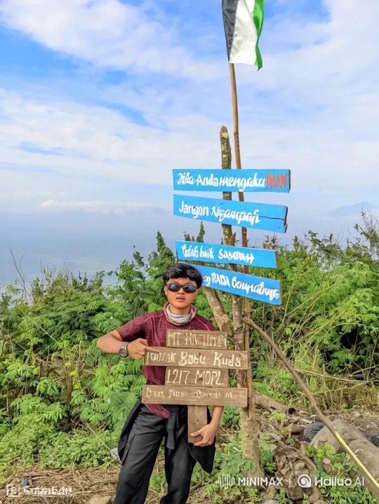 Man on Mountain to Cosmic Perspective Zoom-Out – AI Generated Video | Hailuo AI