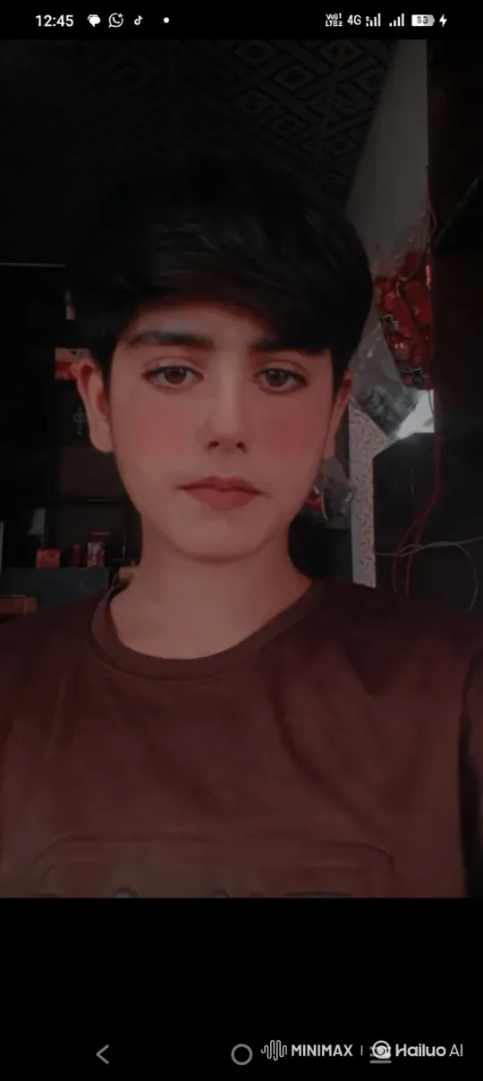 Young Person's Poised Gaze in Evolving Close-up – AI Generated Video | Hailuo AI