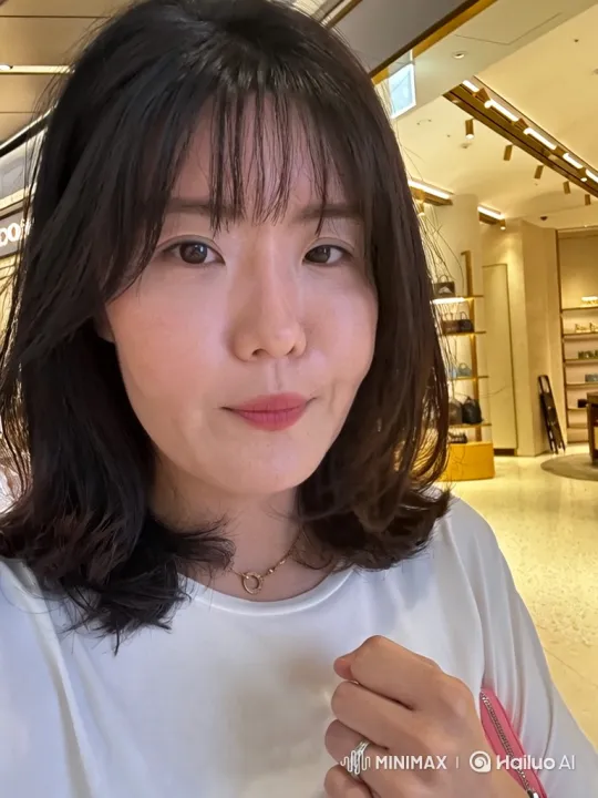 Woman's Joyful Stroll Through Luxury Store and Coastal Promenade – AI Generated Video | Hailuo AI