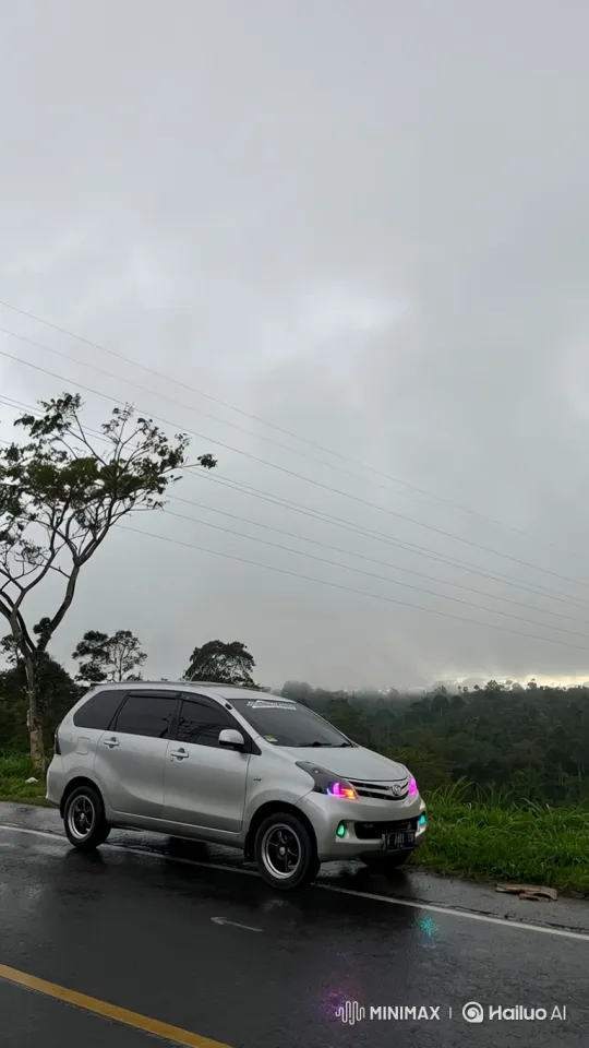 Silver Minivan Transforms with Air Suspension – AI Generated Video | Hailuo AI
