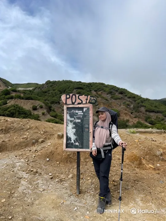 Panoramic Journey from Mountain to Space – AI Generated Video | Hailuo AI