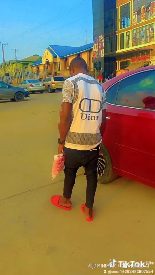 Man Transitions from Car to G-Wagon on Street – AI Generated Video | Hailuo AI