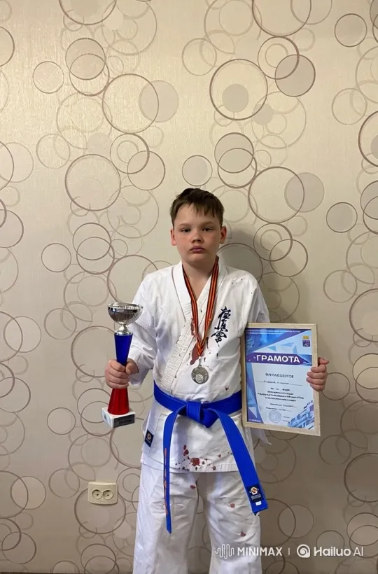 Boy Grows Enormous, Rushes to KFC After Winning Trophy – AI Generated Video | Hailuo AI