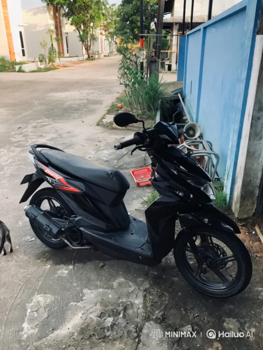 Zoom Out: From Scooter to Earth's Orbit – AI Generated Video | Hailuo AI