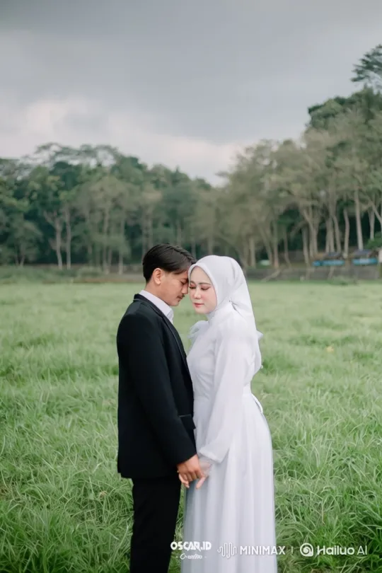 Couple's Intimate Moment in Vast Green Field – AI Generated Video | Hailuo AI