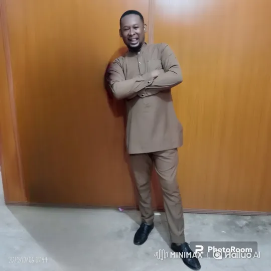 Man Enters Luxurious Bugatti Outside Dubai Hotel – AI Generated Video | Hailuo AI