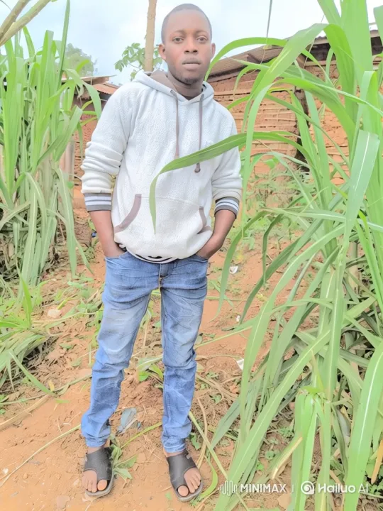 Young Man in Rural Setting with Dynamic Camera Movement – AI Generated Video | Hailuo AI