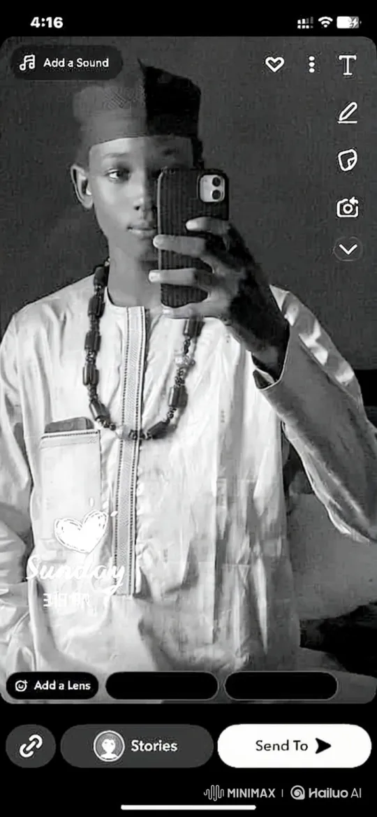 Young Person Taking Mirror Selfie with Complex Camera Movement – AI Generated Video | Hailuo AI