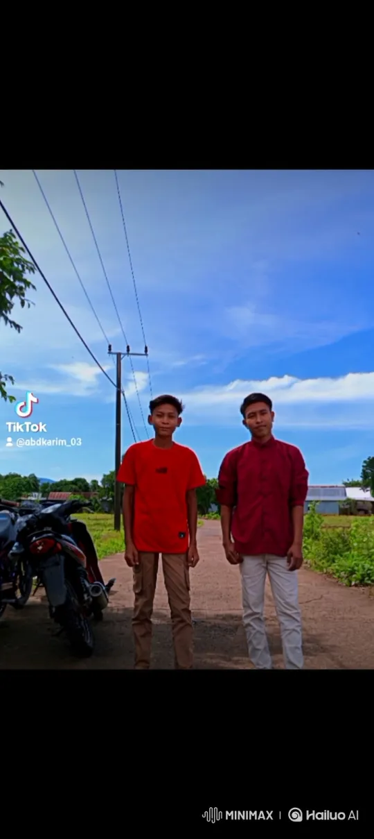 Two Friends Enjoy a Quiet Moment on a Sunny Day – AI Generated Video | Hailuo AI