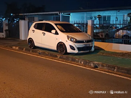 Custom Hatchback Deploys Air Suspension System – AI Generated Video | Hailuo AI