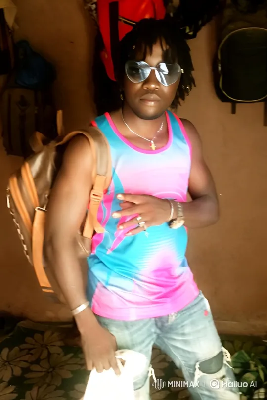 Young Man in Sunglasses Stands Still as Camera Moves – AI Generated Video | Hailuo AI